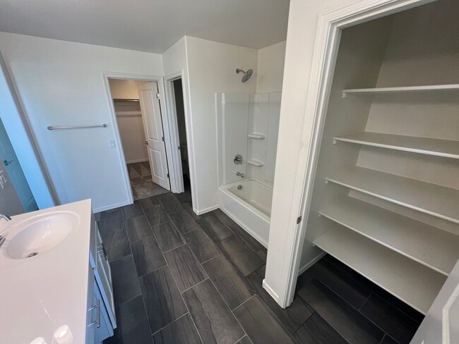 Building Photo - 25771 W Hazel Dr