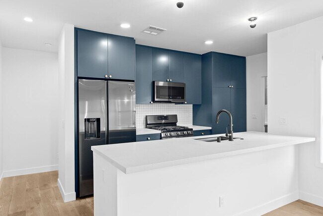 Building Photo - 3377 N Eagle Rock Blvd