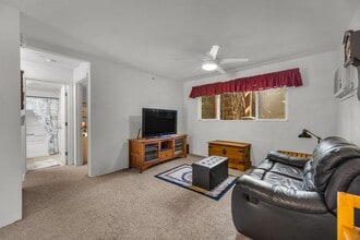 Building Photo - 35 Katie Ln