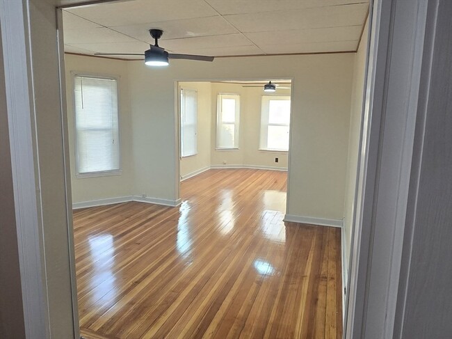 Building Photo - 41 Vassar St