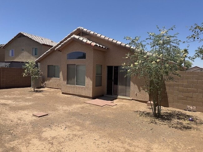 Building Photo - Laveen 3 bedroom