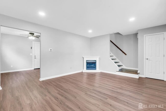 Building Photo - 368-70-370 Voorhees Ave