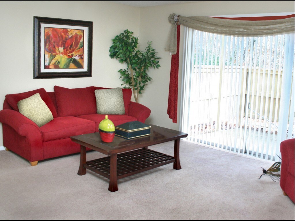 Foto principal - 5770 Tangle Oaks Dr
