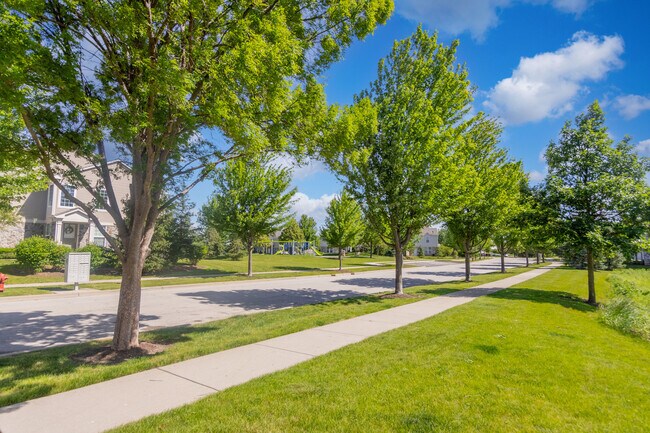 Foto del edificio - 15255 Pinewood Rd