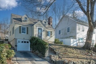 Building Photo - 46 Upland Ave