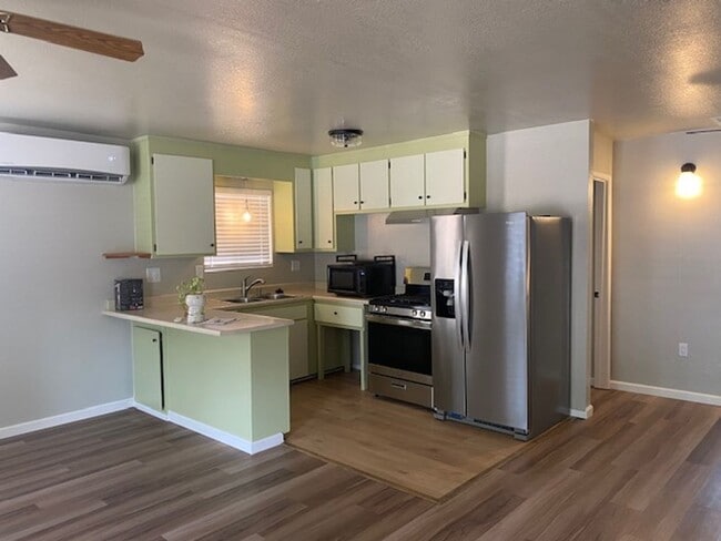 Building Photo - Vintage Charm Meets Modern Comfort!