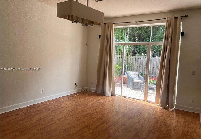 Foto del edificio - 3174 NW 98th Ct
