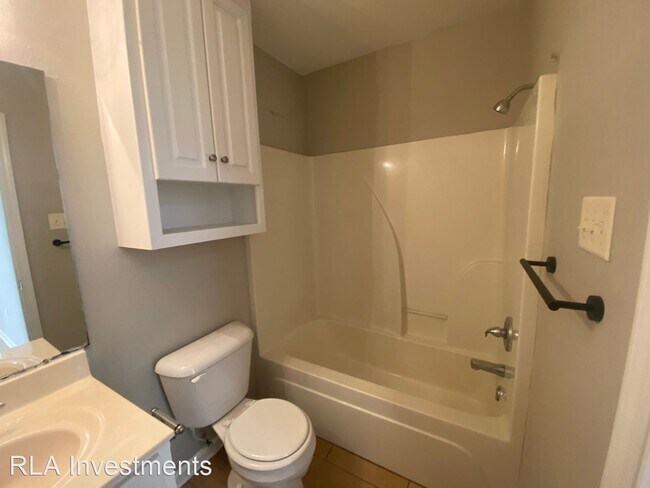 Foto del edificio - 2 br, 2 bath House - 321B Clint Road
