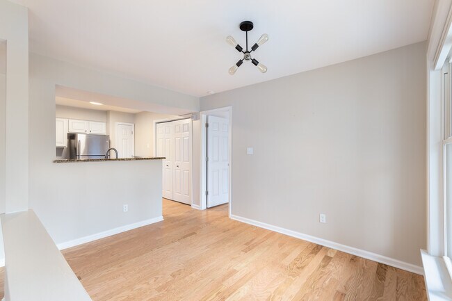 Foto del edificio - 1011 Wirewood Dr