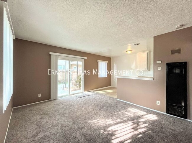 Foto del edificio - 2909 E 6th St