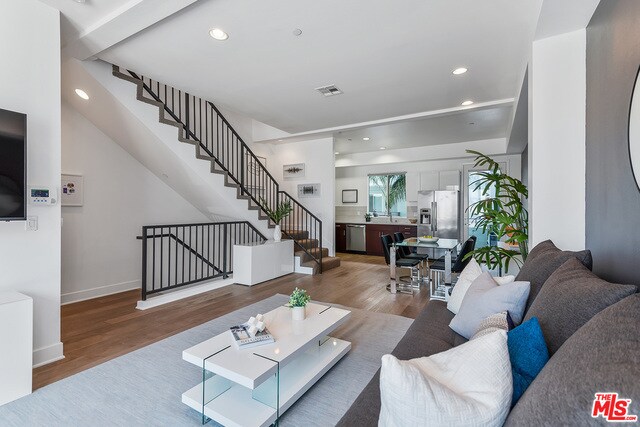 Foto principal - 13344 W Washington Blvd