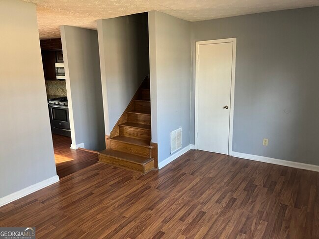 Foto del edificio - 2561 Lewfield Cir SE