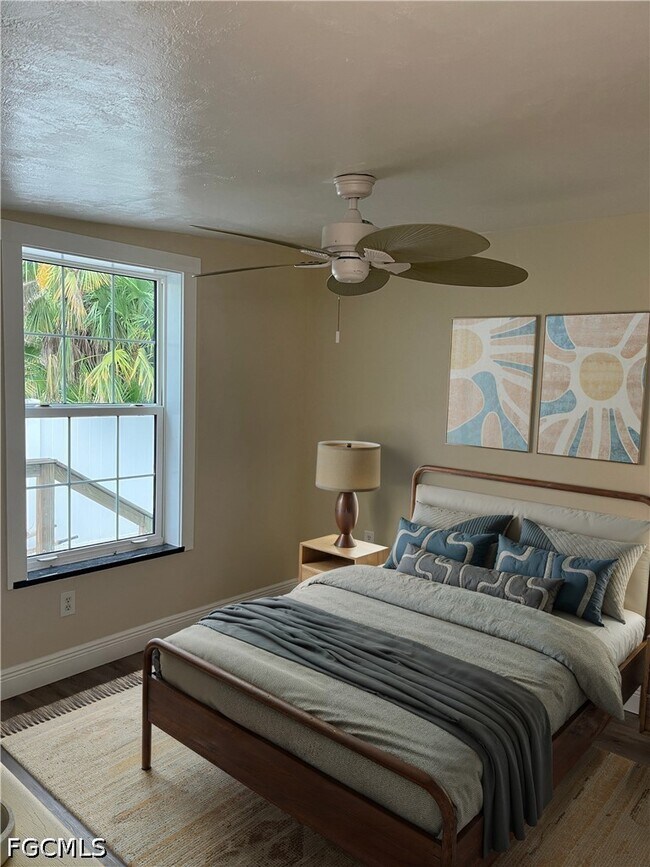Foto del edificio - 4874 Pine Island Rd