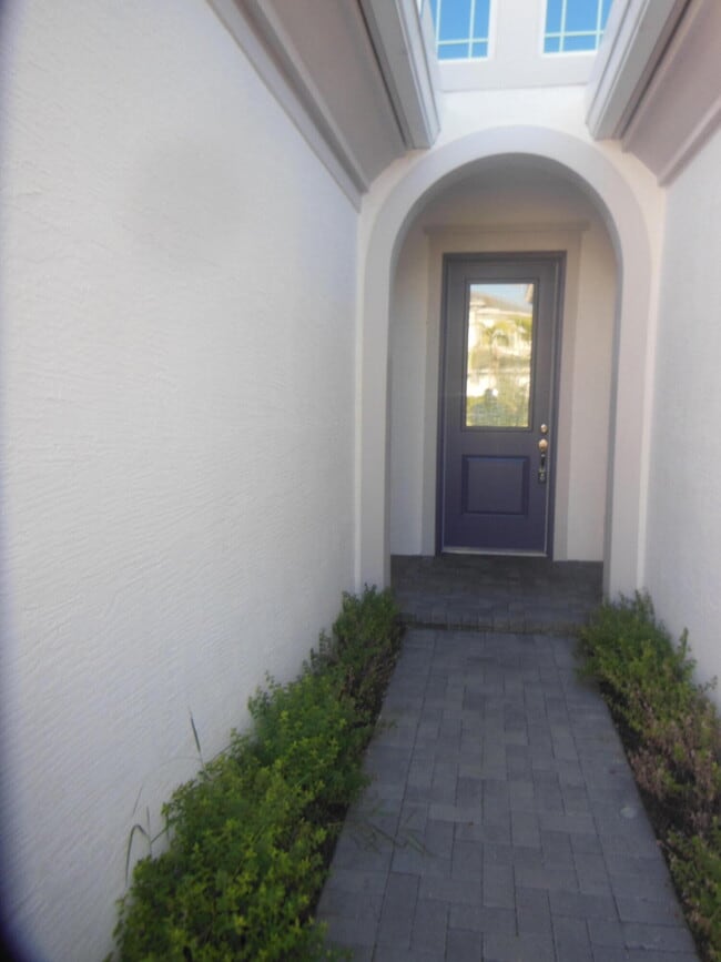 Building Photo - 5401 Pecan Dr