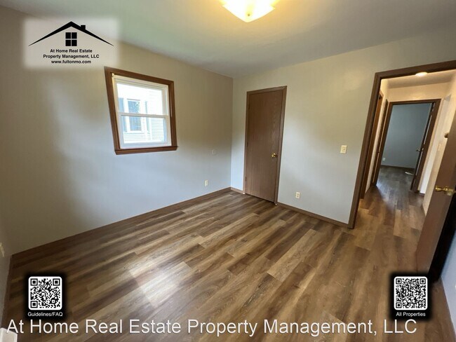 Foto del edificio - 2 br, 1 bath House - 824 Bluff Street Apar...