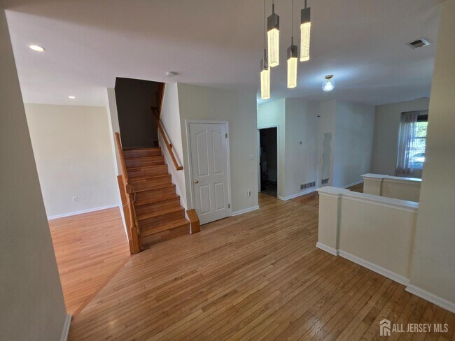 Foto del edificio - 1301 Dahlia Cir