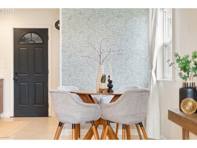 Foto del edificio - 841 NE 77th Ave