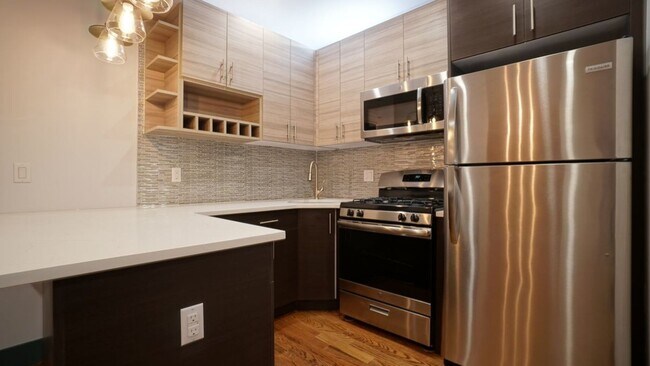 Building Photo - 534 Driggs Ave