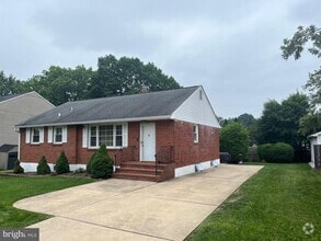 Building Photo - 2311 Centerville Rd
