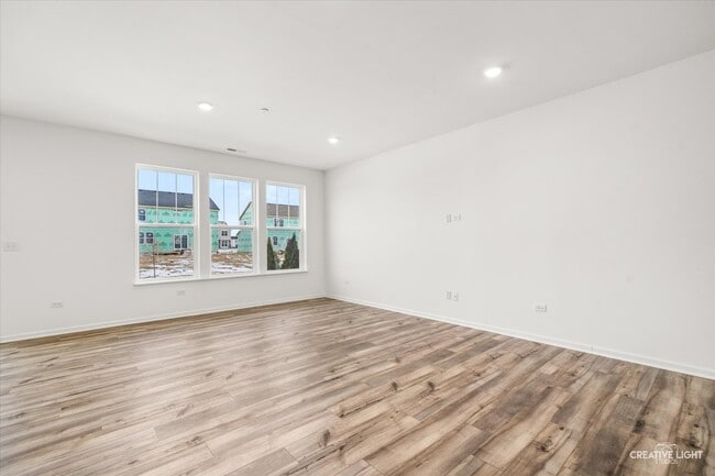 Building Photo - 142 Henderson St