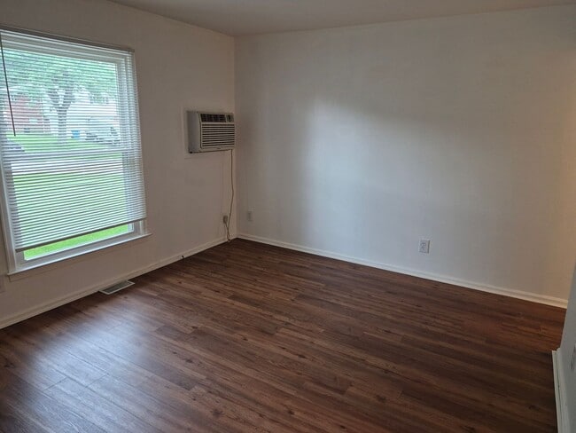 Foto del edificio - 3514 Valleston Pkwy