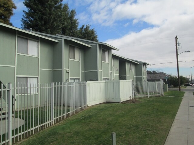 Building Photo - Villa Margaritas Apartments