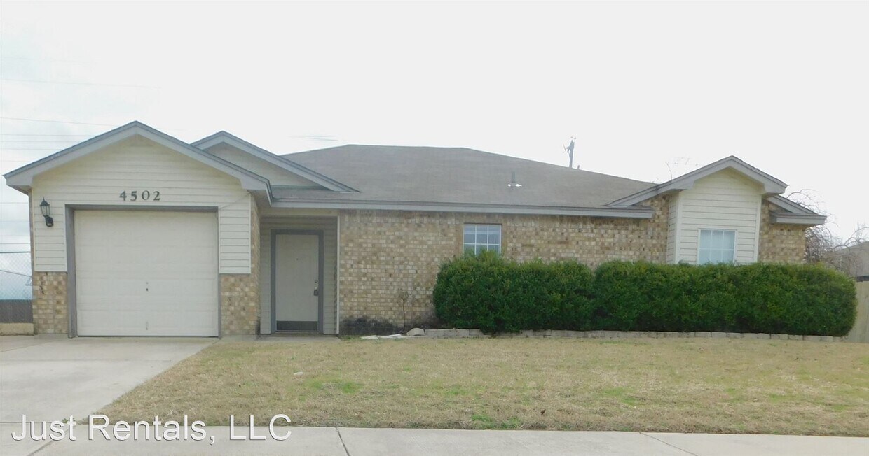 3 br, 2 bath House 4502 Greyhound Drive House Rental in Killeen, TX