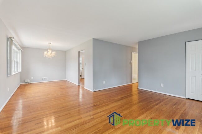 Building Photo - 9022 Samoset Rd