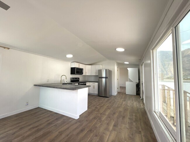 Foto del edificio - AVAILABLE NOW! BEAUTIFUL 3 Bed 2 Bath Home...