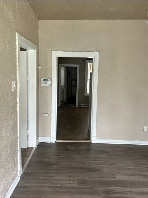 Foto del edificio - 6725 Schofield Ave