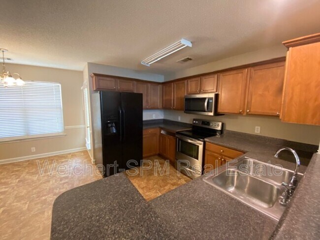 Foto del edificio - 385 Dogwood Springs Dr