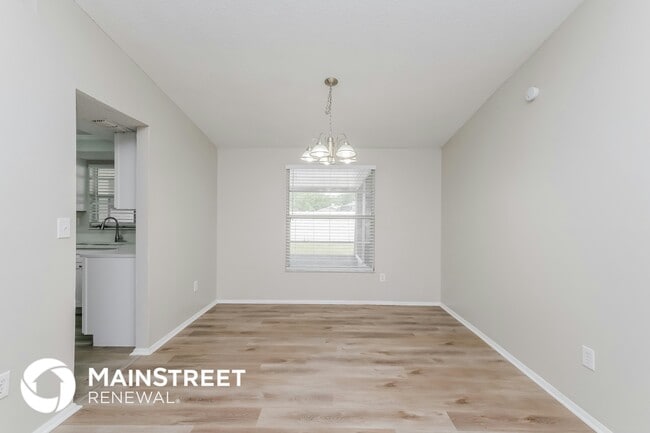 Building Photo - 706 Jacaranda Dr