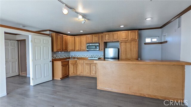 Foto del edificio - 7380 Live Oak Dr