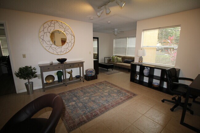 Building Photo - 12551 Equestrian Cir