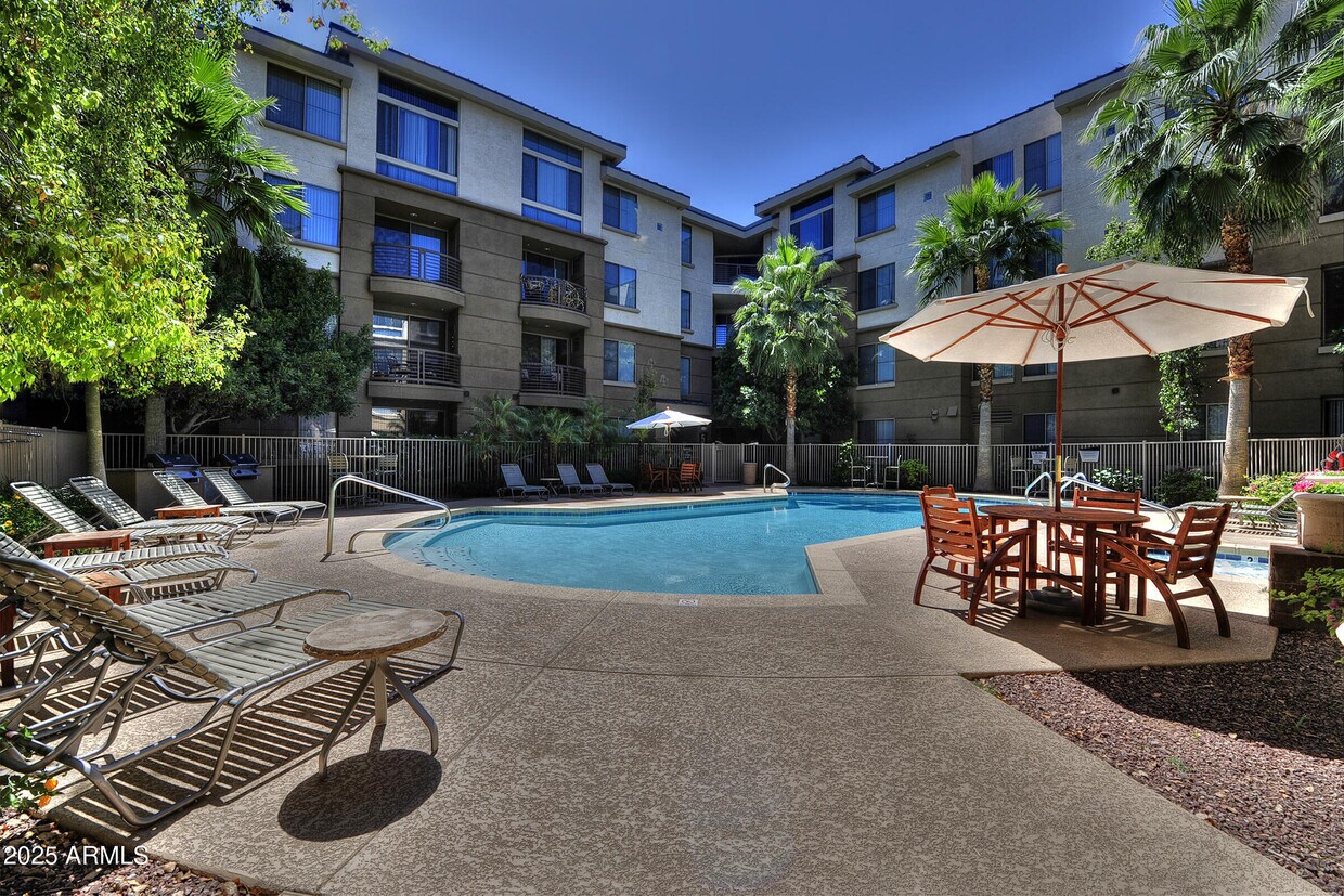 Foto principal - 1701 E Colter St