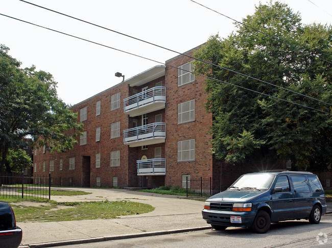 Foto del edificio - Cedar Estates