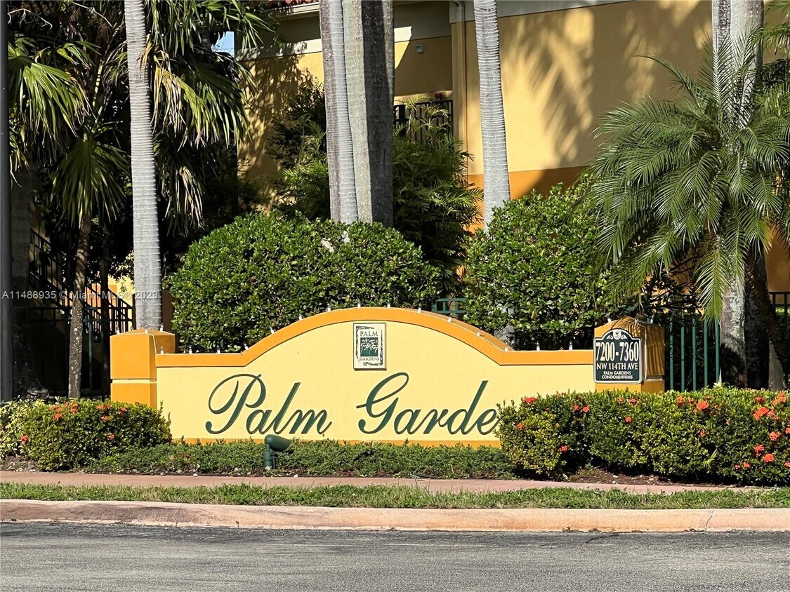 Primary Photo - 7290 NW 114th Ave