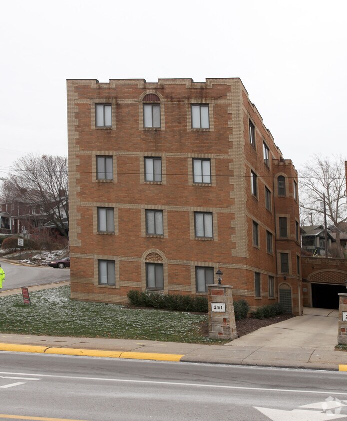 Foto del edificio - 251 Beverly Rd