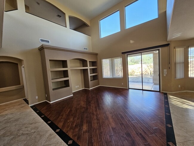 Foto del edificio - 43819 N 43rd Dr