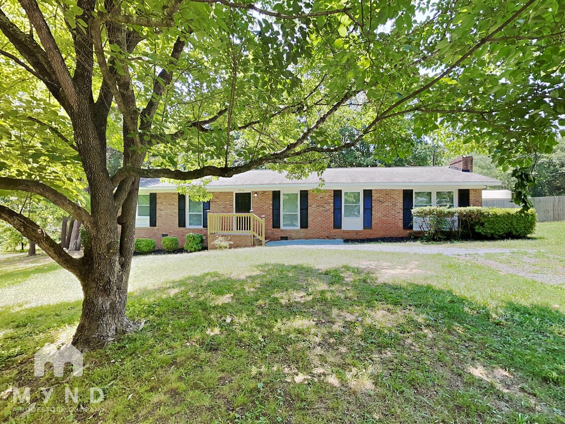 Primary Photo - 2516 Arnold Dr