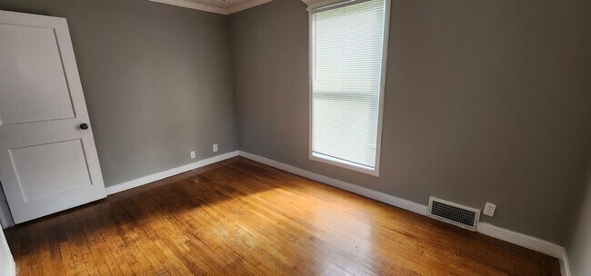 Foto del edificio - Charming 2-bedroom, 1-bathroom home located in the heart of Kansas City, MO