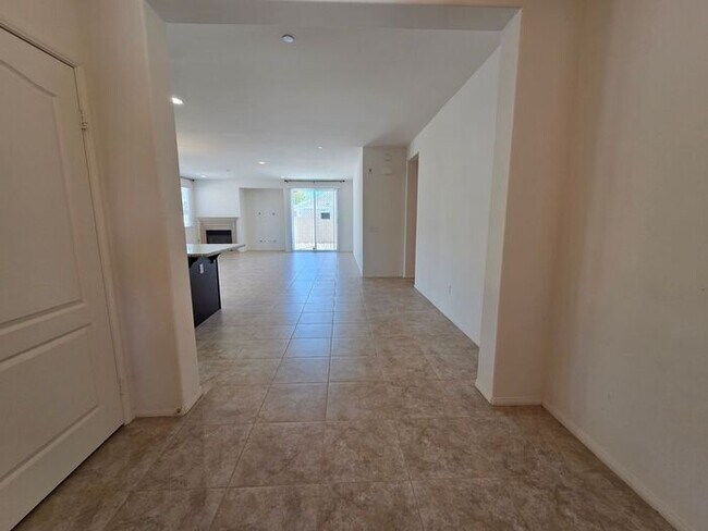 Foto del edificio - New Listing!