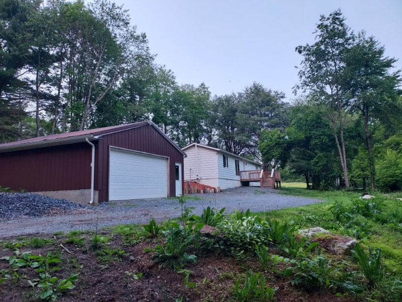 Primary Photo - 370 Summer Hill Rd