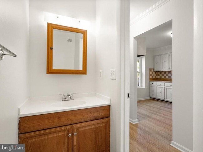 Foto del edificio - 15278 Cloverdale Rd