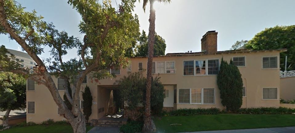 Primary Photo - 10944 1/2 Roebling Ave