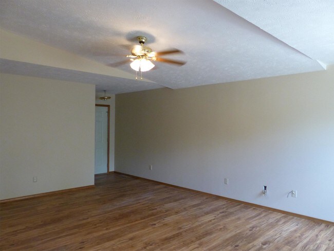 Building Photo - 696 S Curtis