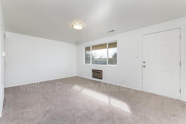 Building Photo - 1065 S 80 E