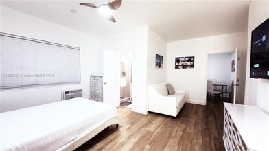 Building Photo - 545 Michigan Ave