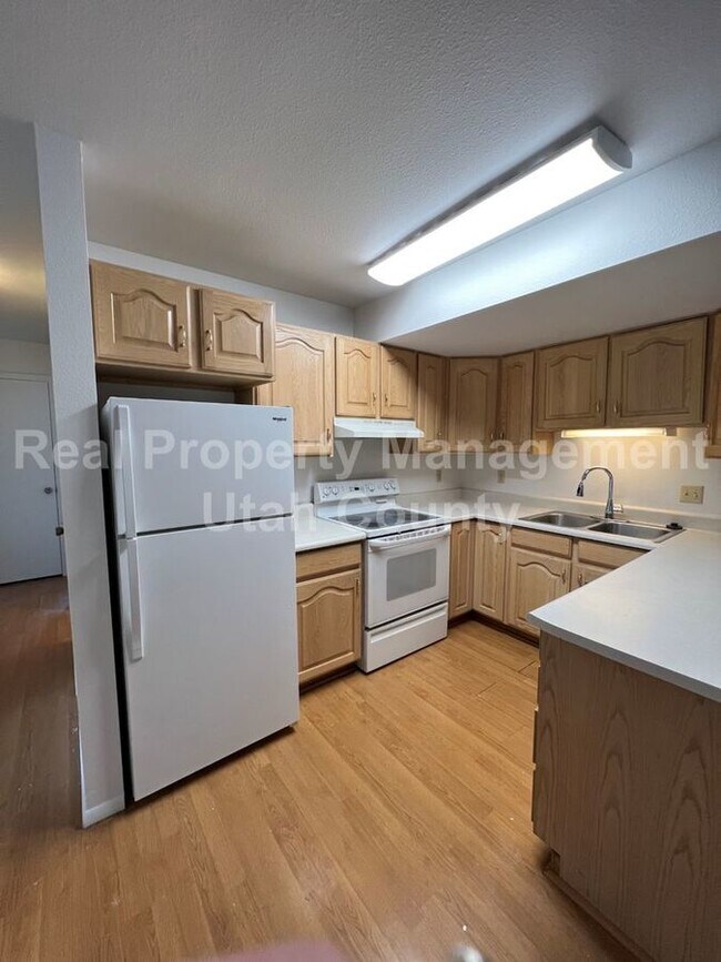 Building Photo - $500 Off 1st months rent | Newly Remodeled...