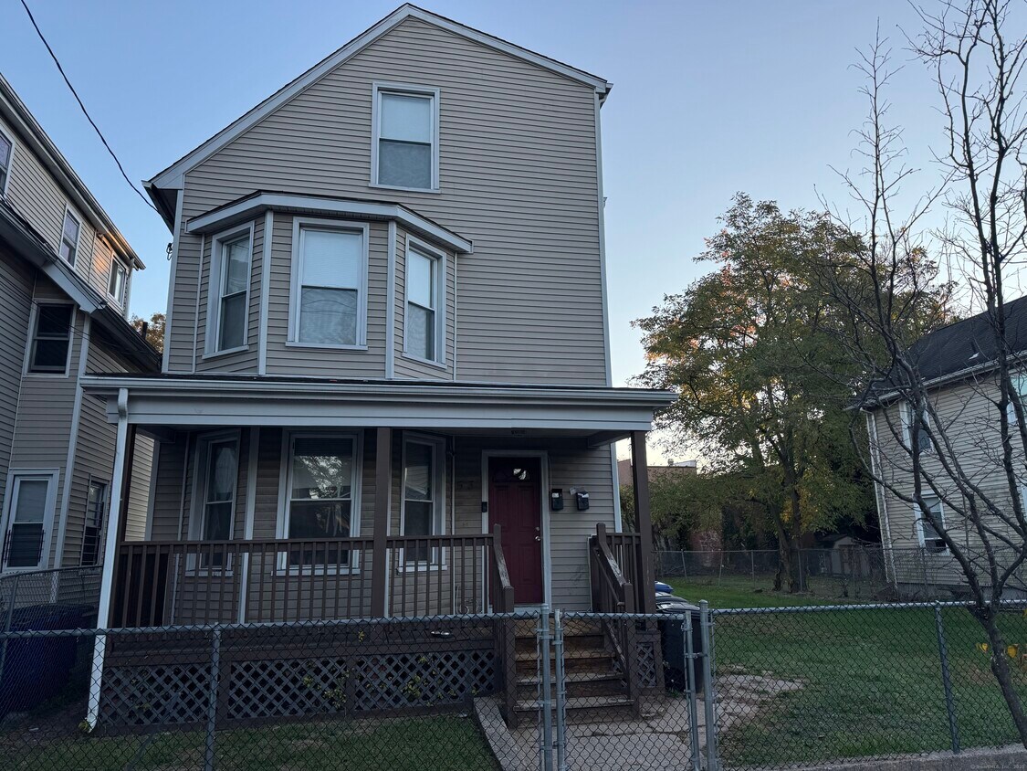 Primary Photo - 53 Stevens St